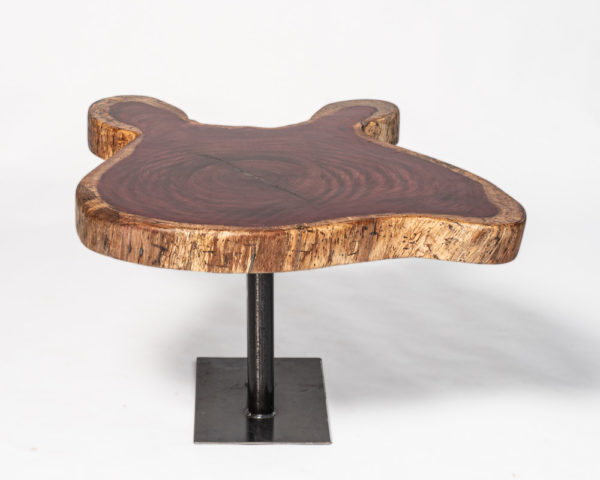 purperhart houten salontafel FOUTHOUT by Peter van Eijsden